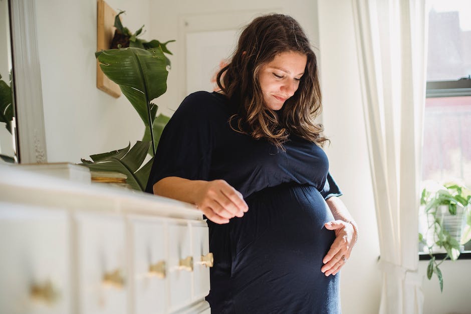 Bauch während der Schwangerschaft anwachsen