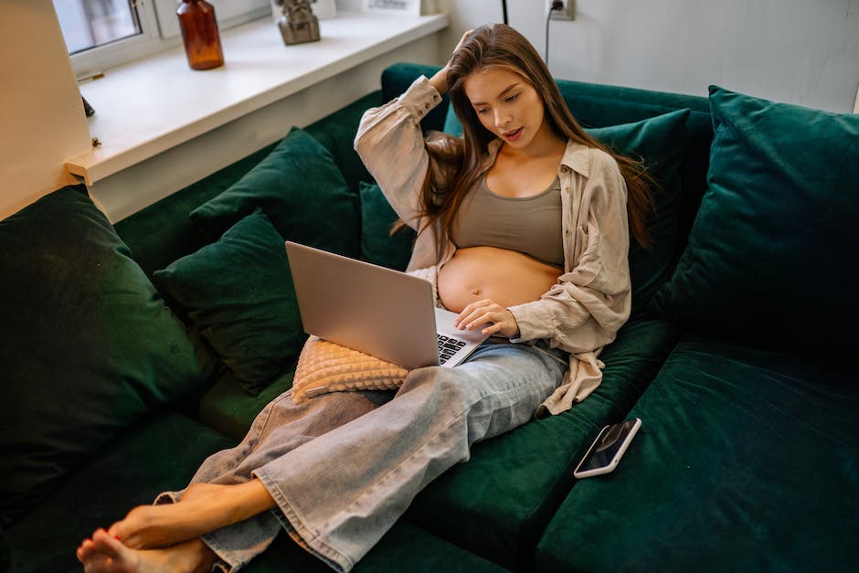  warum ist es für babys unsicher auf dem Bauch zu schlafen?