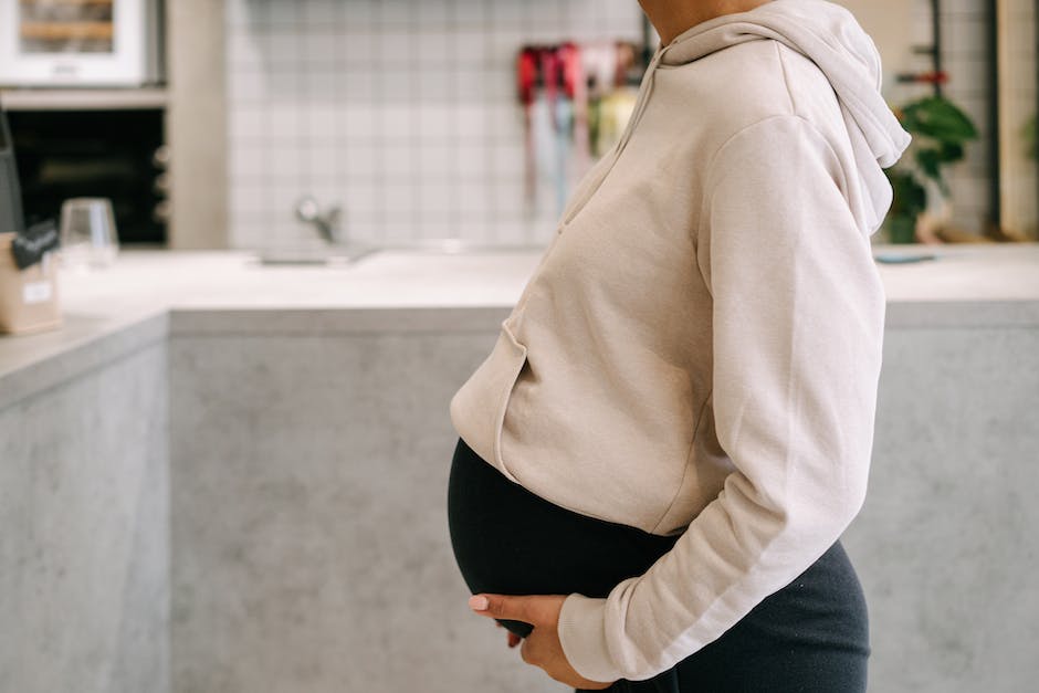  Schwangerschaft - warum der Bauch abends dicker ist