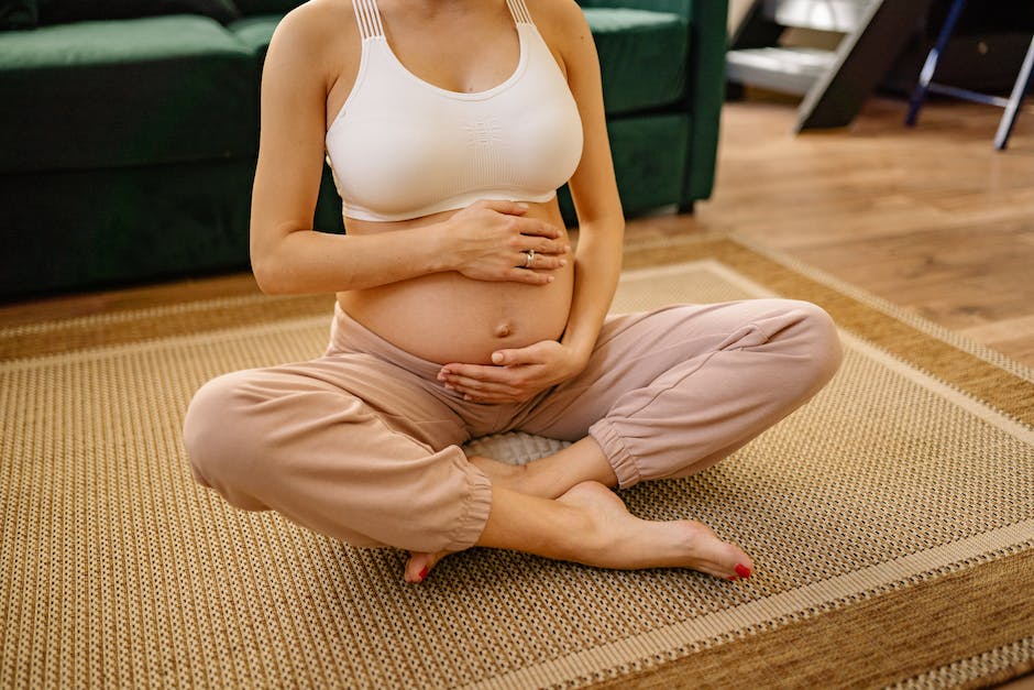 Bauch in der Schwangerschaft wann sichtbar