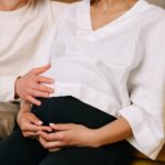 Bauchwölbung in der Schwangerschaft sichtbar machen