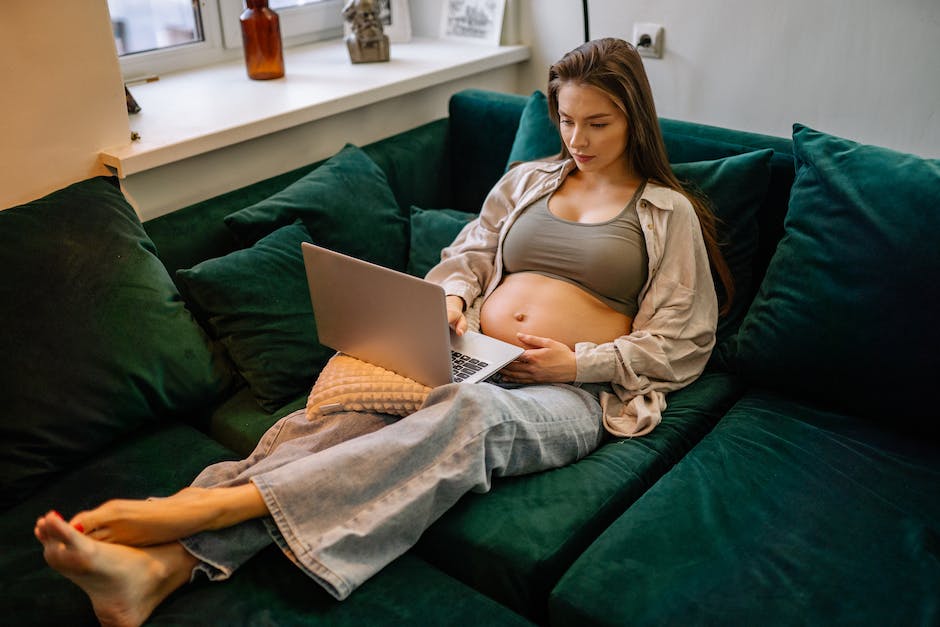  Babys im Bauch drehen sich so lange wie sie wachsen