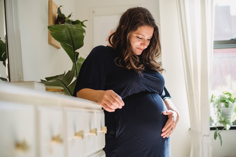 Harter Bauch in der Schwangerschaft - Wie oft?
